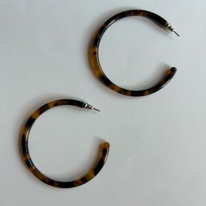 Machete Tortoiseshell Hoop Earrings